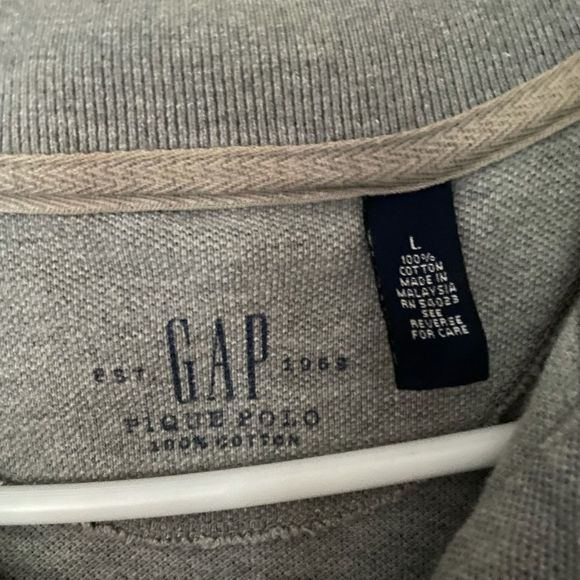 GAP Polo. Gray. Men’s. Large. EUC. Pique Polo - Picture 2 of 3